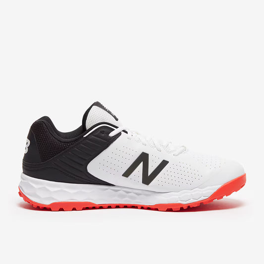 New Balance KC4020 Junior Cricket Shoes