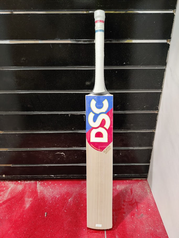 DSC Intense Players Edition Tom Curran Cricket Bat - 2022