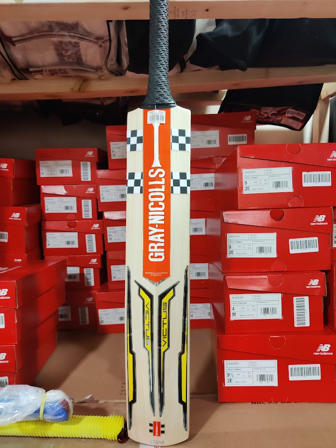 Gray-Nicolls Victus 5 Star Junior Cricket Bat