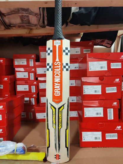 Gray-Nicolls Victus 5 Star Junior Cricket Bat