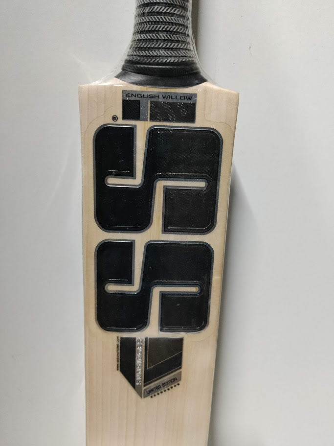 SS TON Limited Edition Junior Cricket Bat