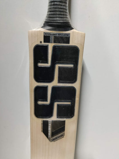 SS TON Limited Edition Junior Cricket Bat